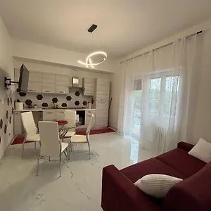 Tiburtina Flats Apartamento