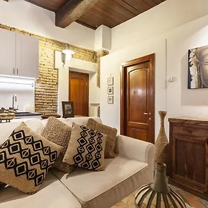 Campo Dei Fiori Nest Apartamento