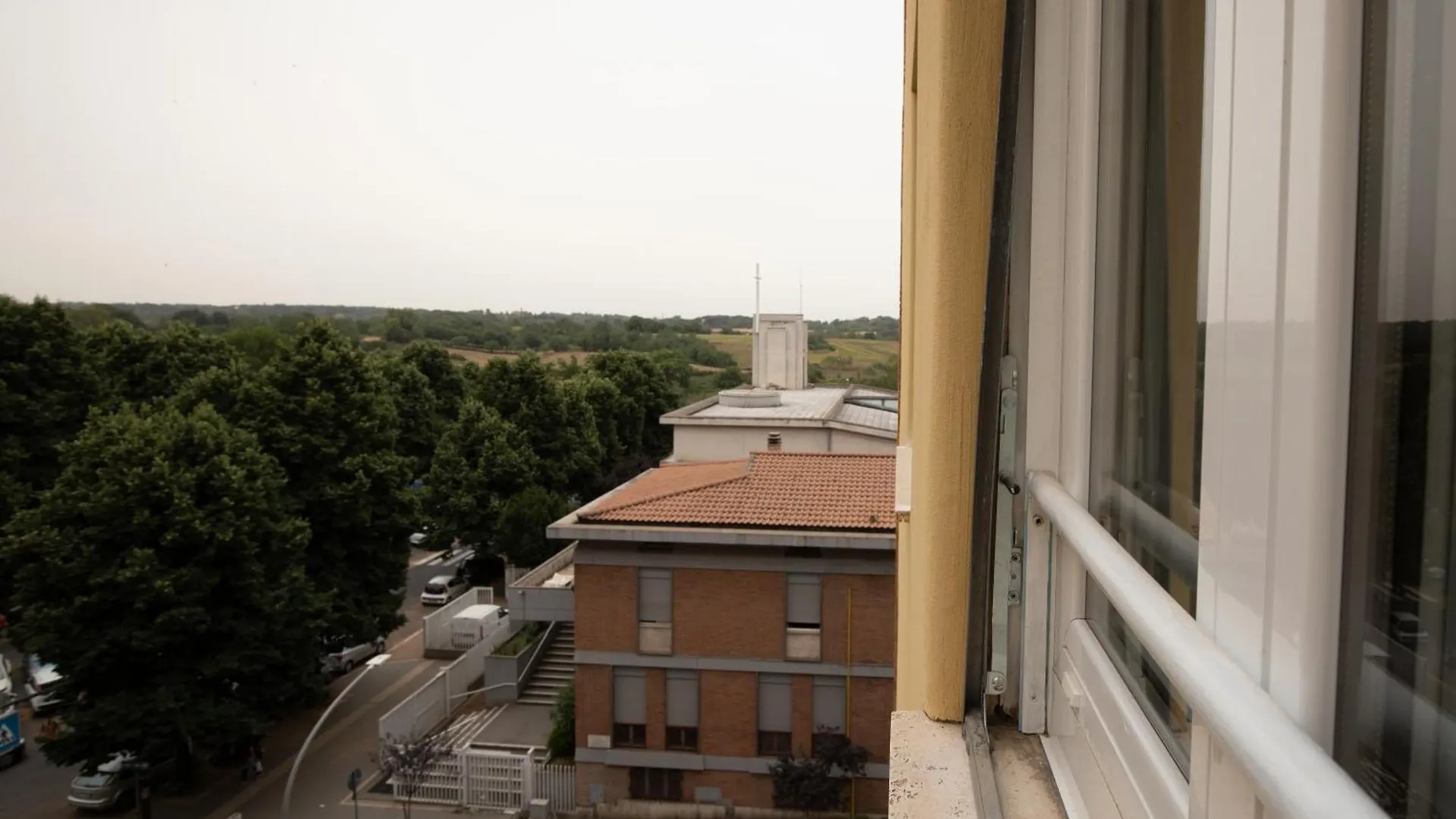Apartamento Domus Appio Latino - Parco Appia Antica Roma 0*,  Italia